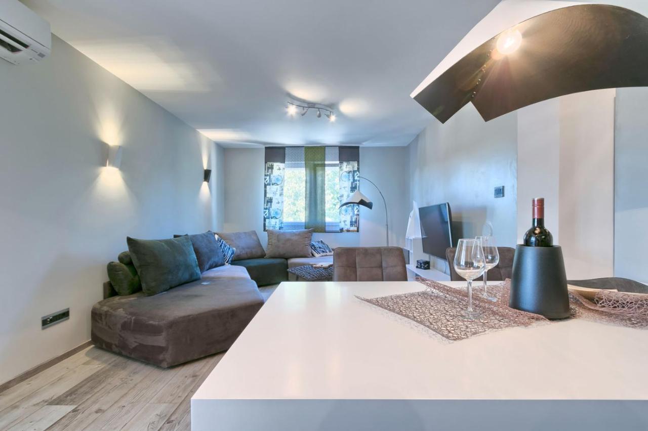 Modern Oasis Apartment بولا المظهر الخارجي الصورة
