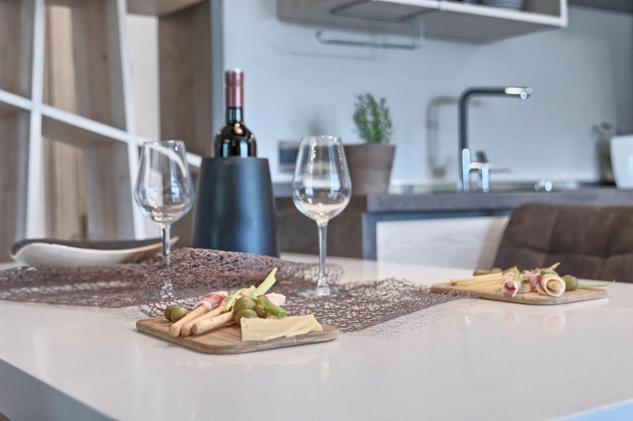 Modern Oasis Apartment بولا المظهر الخارجي الصورة