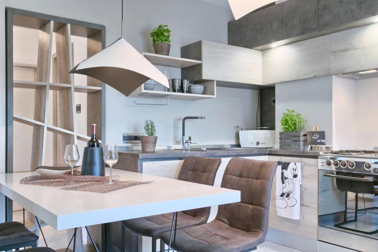 Modern Oasis Apartment بولا المظهر الخارجي الصورة
