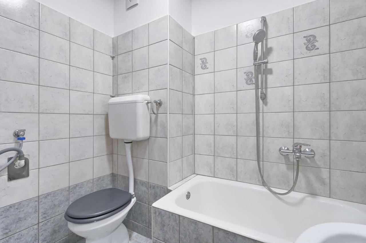 Modern Oasis Apartment بولا المظهر الخارجي الصورة