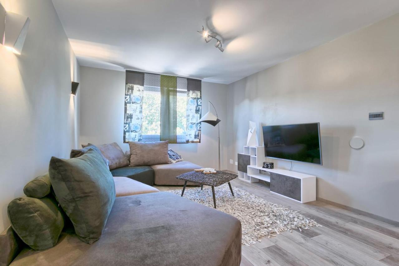 Modern Oasis Apartment بولا المظهر الخارجي الصورة