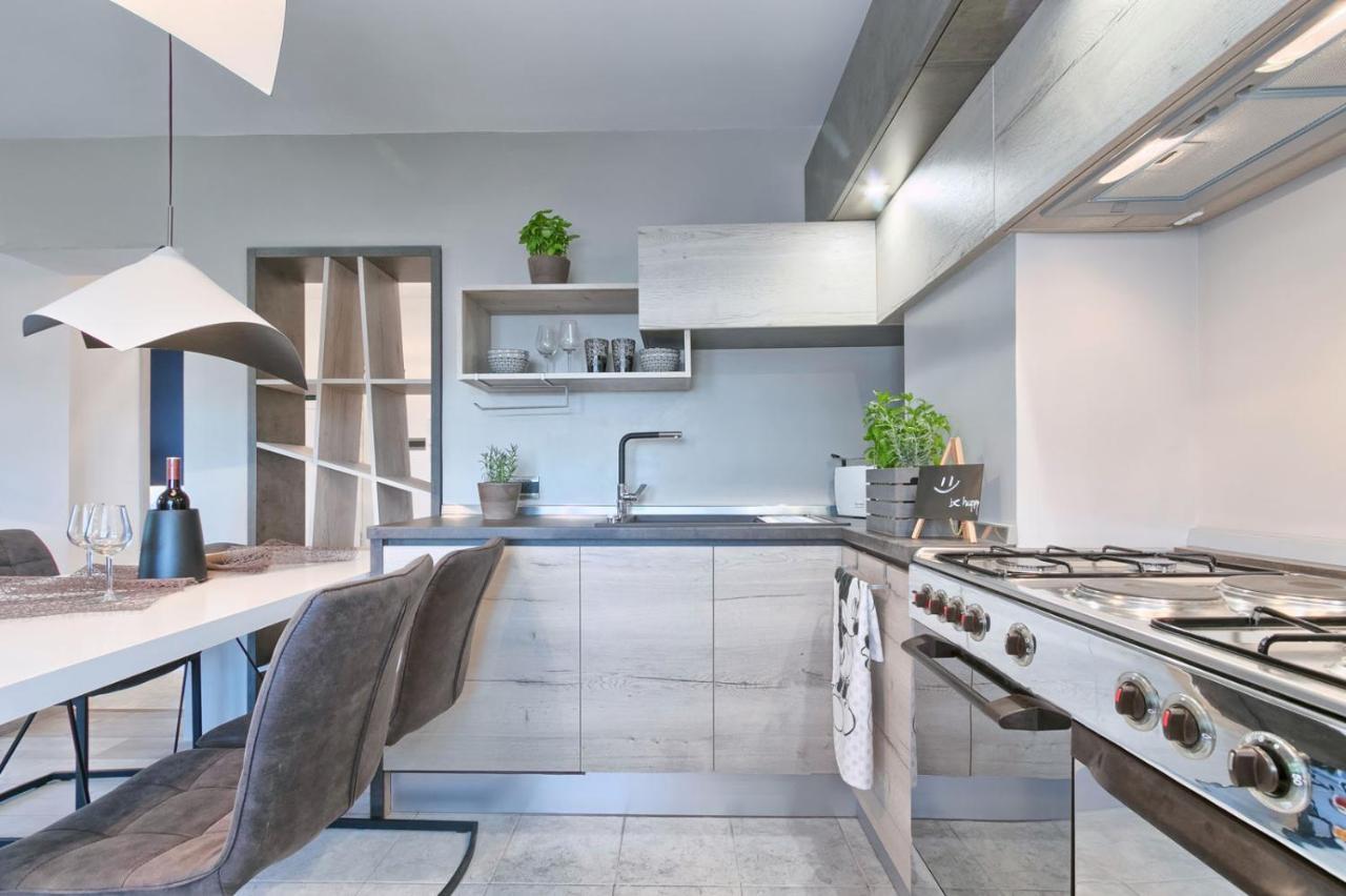 Modern Oasis Apartment بولا المظهر الخارجي الصورة